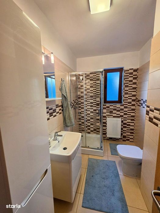 Inchiriez apartament cu 3 camere - 80 mp utili + 2 locuri de parcare