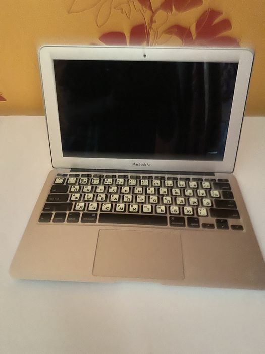 MacBook Air 2011 на запчасти