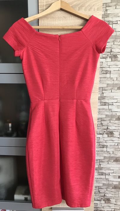 Официална рокля до коляното