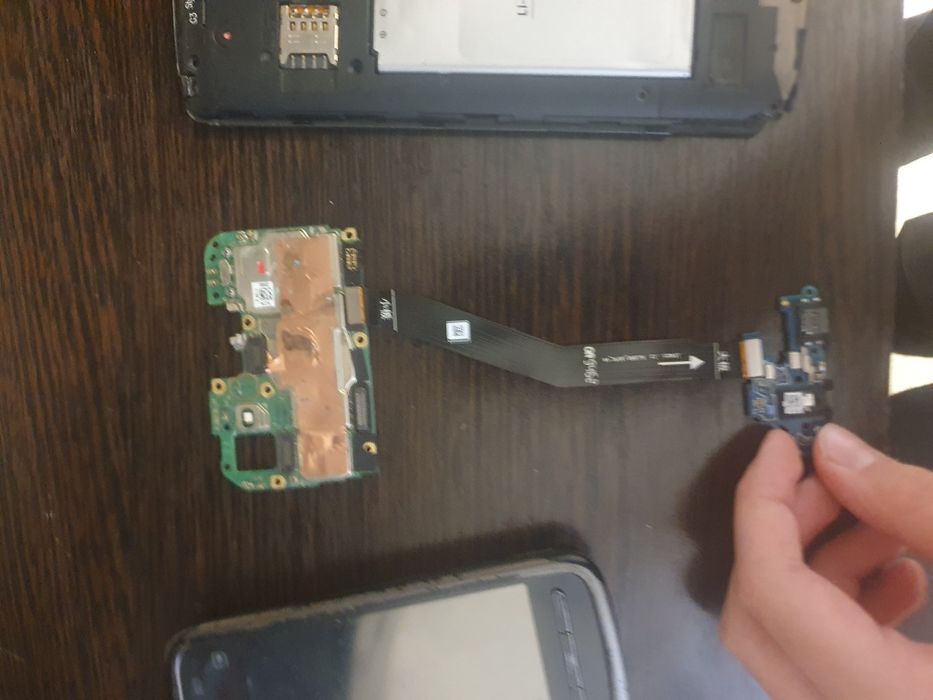 Продам телефоны на запчасти