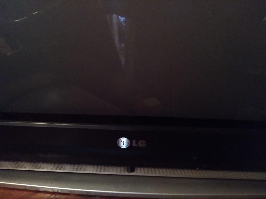 Продам телевизор LG