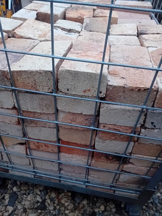 Тухли чисту нови