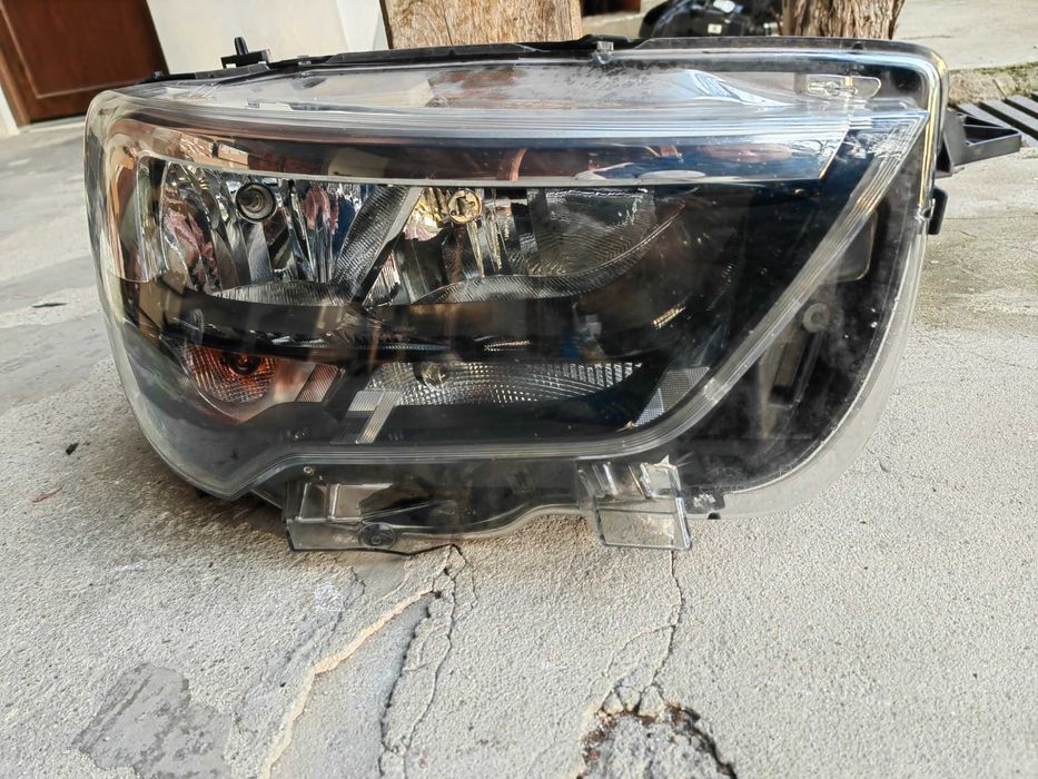 Фар Opel Combo E десен/Фар Опел Комбо Е Оригинален