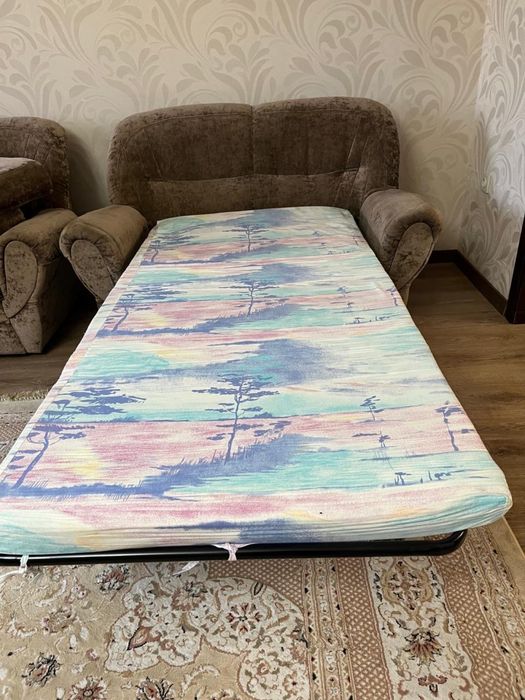 Продам 2 дивана, (3, 2 )