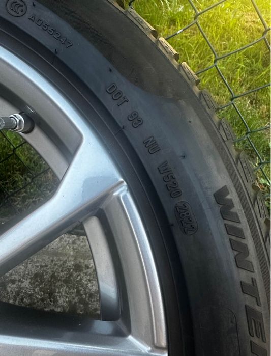 Jante BMW cu anvelope iarna 225/50 R17