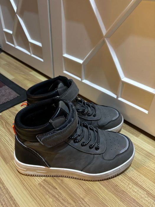 Кроссовки на весну