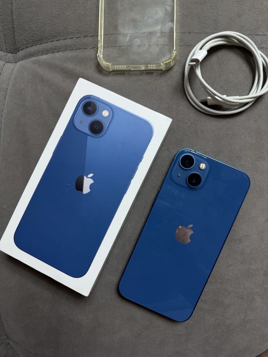 Продам iPhone 13 (128ГБ)