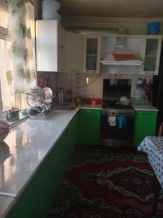 Srochni 24 sotux 2 xonali xamma sharoyitlar bor xovli sotlad