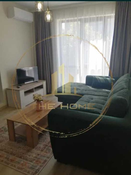 Дава се под наем Двустаен апартамент в Варна, Цветен квартал - 65 кв.м за 600 € - Снимка #2