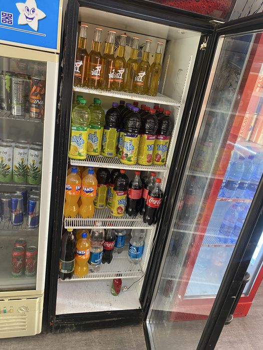 Витринный холодильник