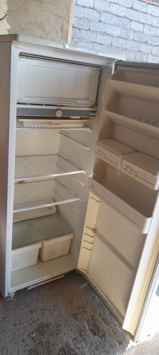 Холодильник бирюса