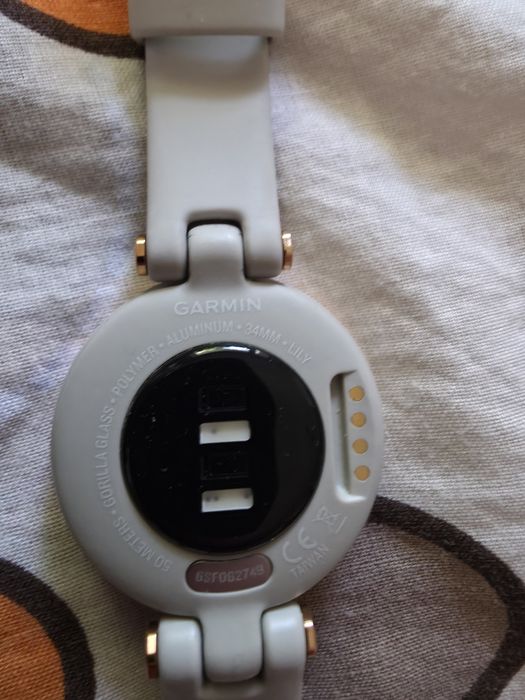 Часовник Garmin Lily Sport