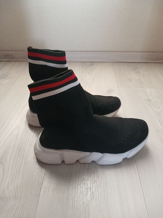 Спортивная обувь распродажа