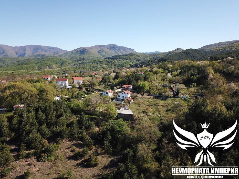 Продавам парцел 450кв.м. в село Горнослав обл.Пловдив