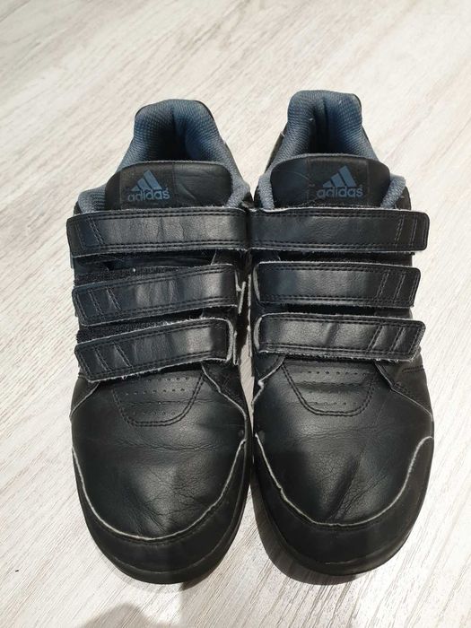 Маратонки Adidas номер 39