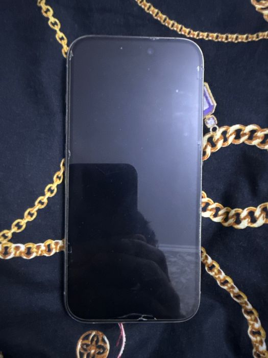 iPhone 15pro продаю