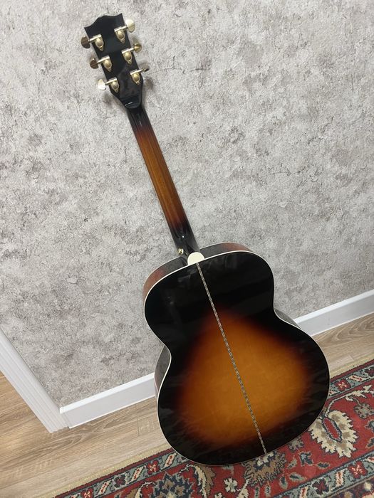 Gibson акустическая гитара