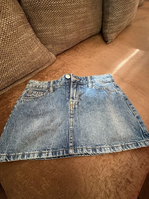 Дънкова пола на H&M нова 10€