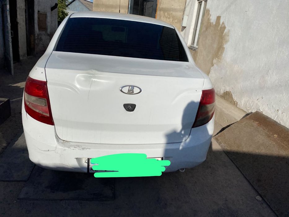 Срочно продам машину Lada Granta