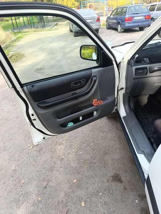 Продаю Хонду C-RV 1997