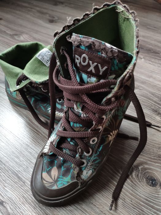 Дамски високи кецове Roxy 37