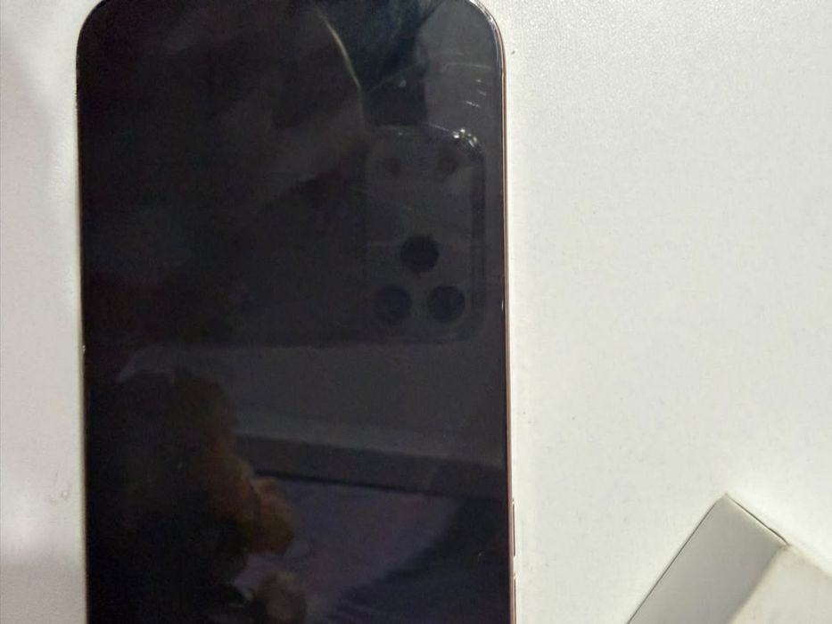Продам iPhone 16 Pro Max