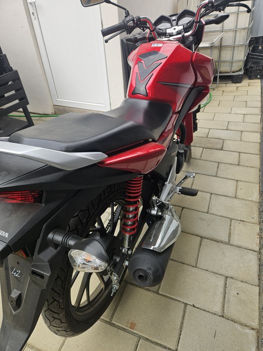 Honda cb 125f A1