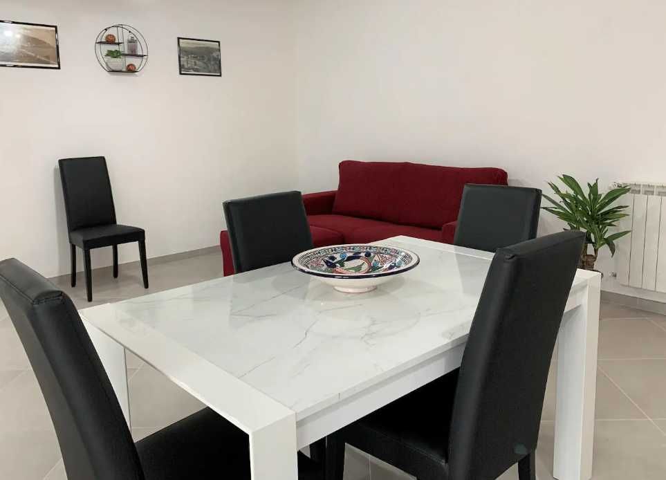 Дава се под наем Двустаен апартамент в Пловдив, Кючук Париж - 58 кв.м за 280.5 € - Снимка #2