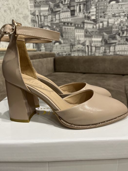 Отдам Туфли 38 размер