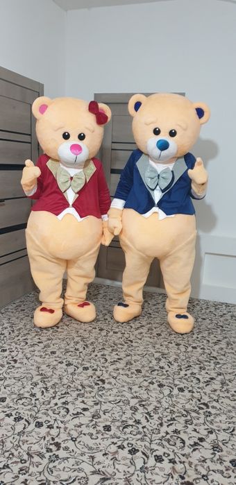 Tabiatda dam olayotgan yalangoch yigitlar video