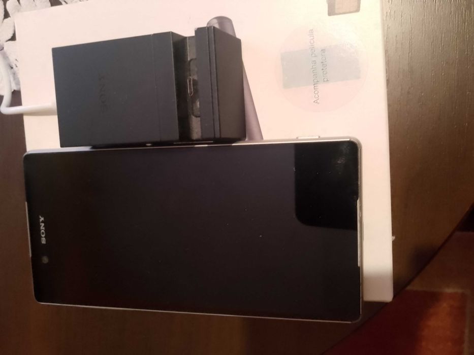 Продавам смартфон SONY XPERIA Z3+