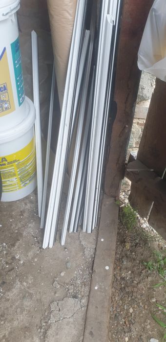 vănd 3 geamuri termopant sunt ca noidemensiunea1,10 pe1,30 un geam termopan 68 pe 49 două uşi termopan 2,25 pe 70 trei sticle termopan pe 1,90 pe 86 ,