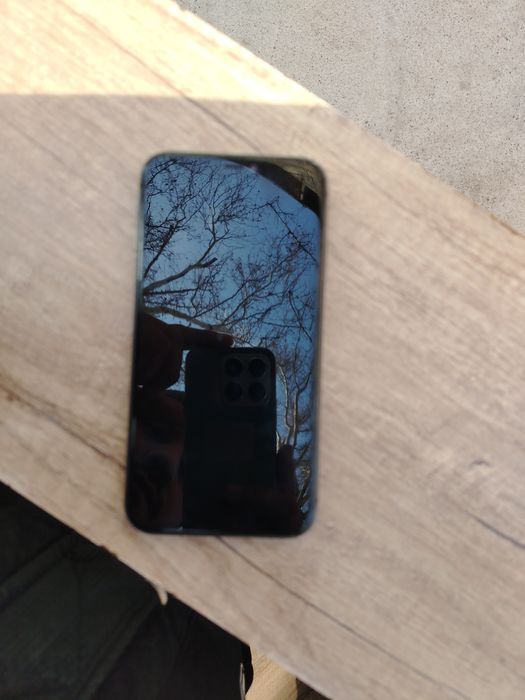 Apple 11 64GB ёмкость 78 фейс работает