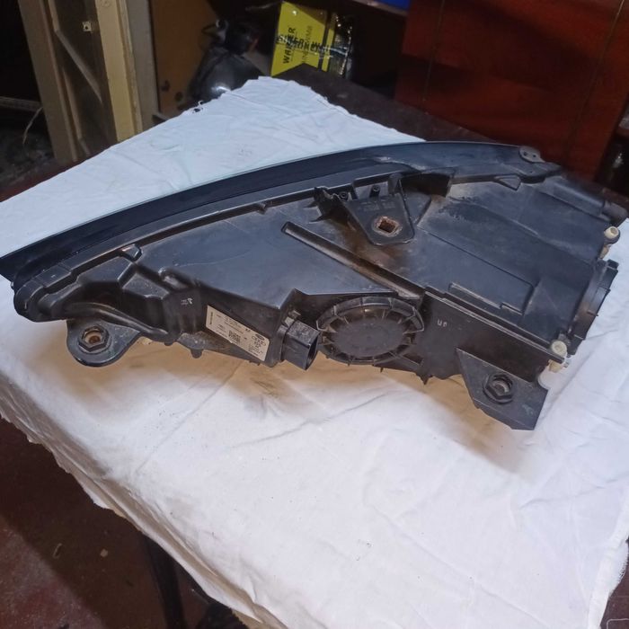 far dreapta audi a3 8v Bi-xenon Led original