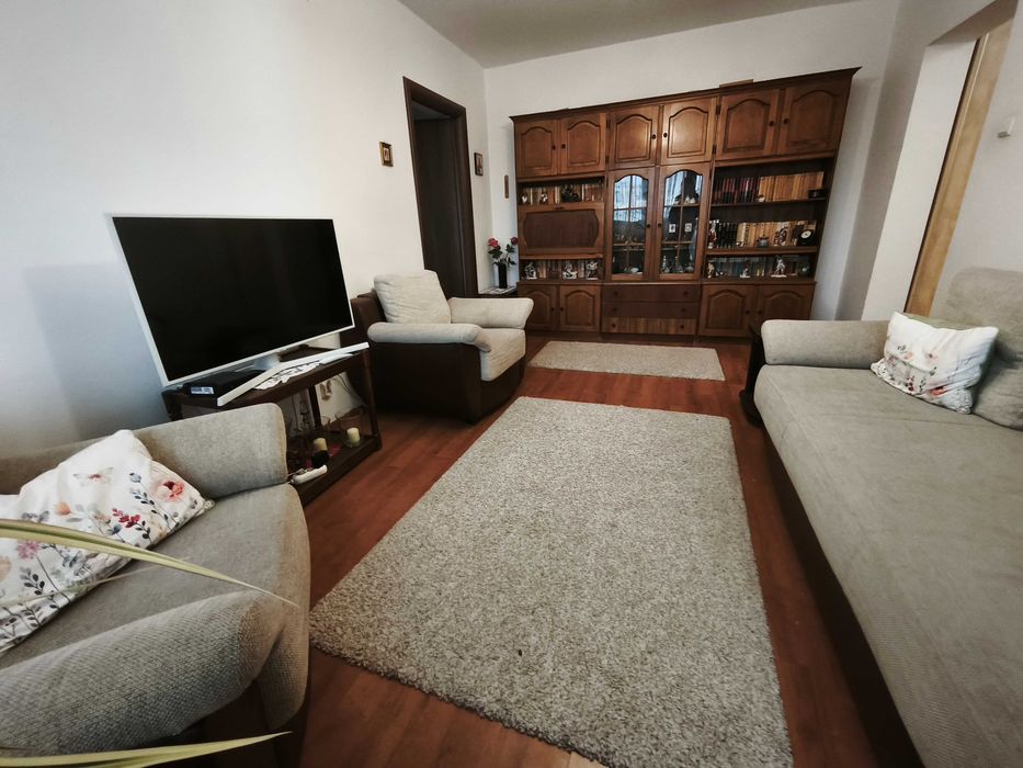 Apartament 3 camere, semidecomandat, zona Piata Iancului