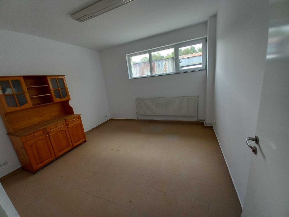 Дава се под наем Промишлена сграда в Разград, Бели Лом - 2765 кв.м за 5000 € - Снимка #15