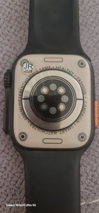 Продаются часы Смарт в отличном состоянии.