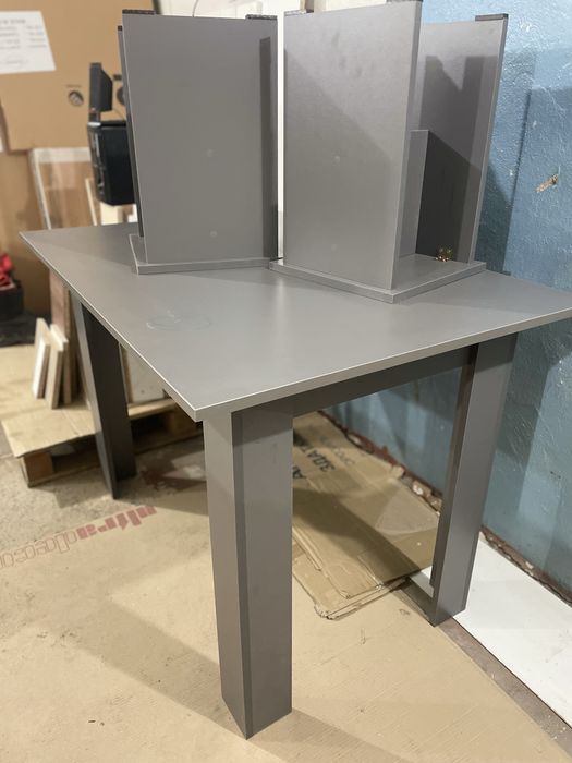 Продам стол и табуретки