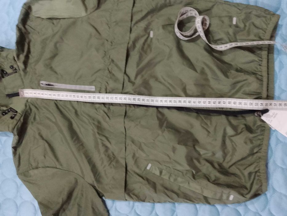 Ветровка H&M 11-12-13 лет в зависимости от ребенка