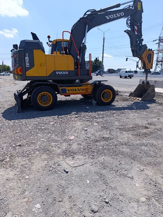 Ekskavator Ximati