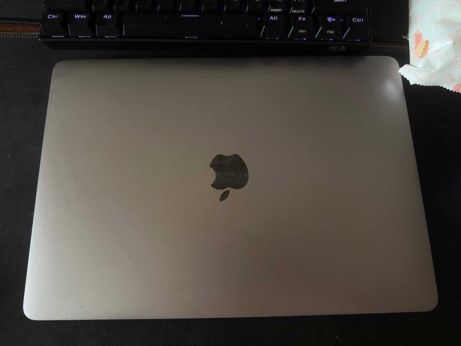 MacBook Pro (13ch)
