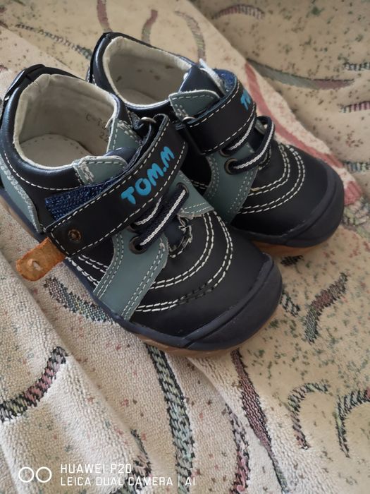 Продам детские ботинки. Абсолютно новые. Размер 22 и 20