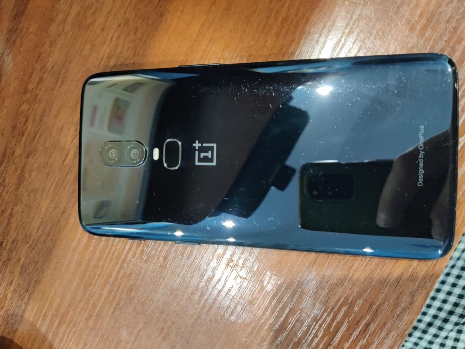 OnePlus 6 8/128гб
