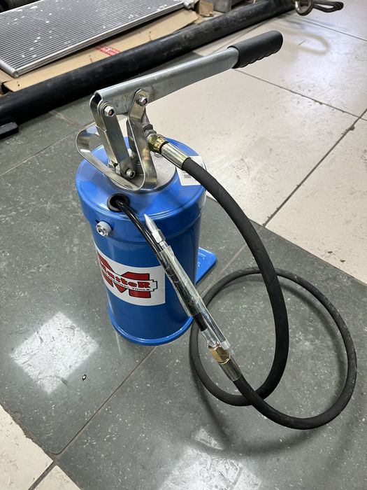 Нагнетатель смазки ручной 5кг