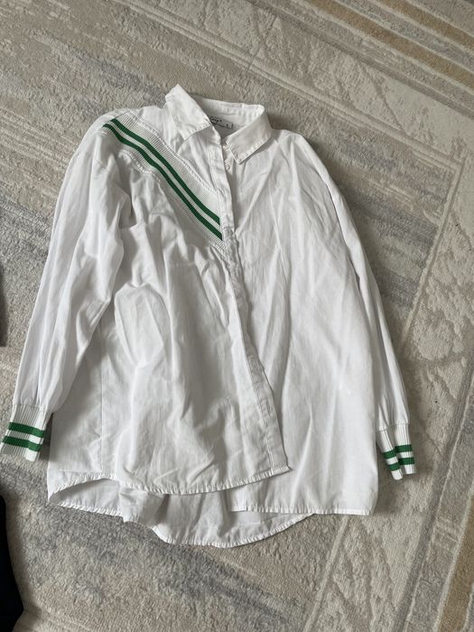 разные кофточки.