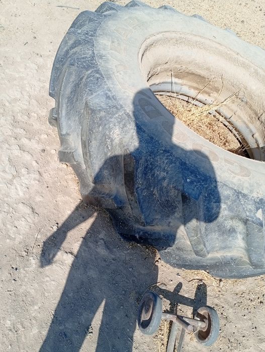 Балон. 20.8R42 марка. Холати идеал.