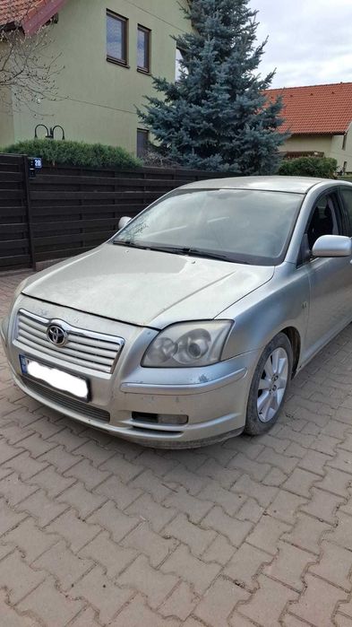 Toyota AVENSIS 2004 înmatriculată pentru dezmembrare