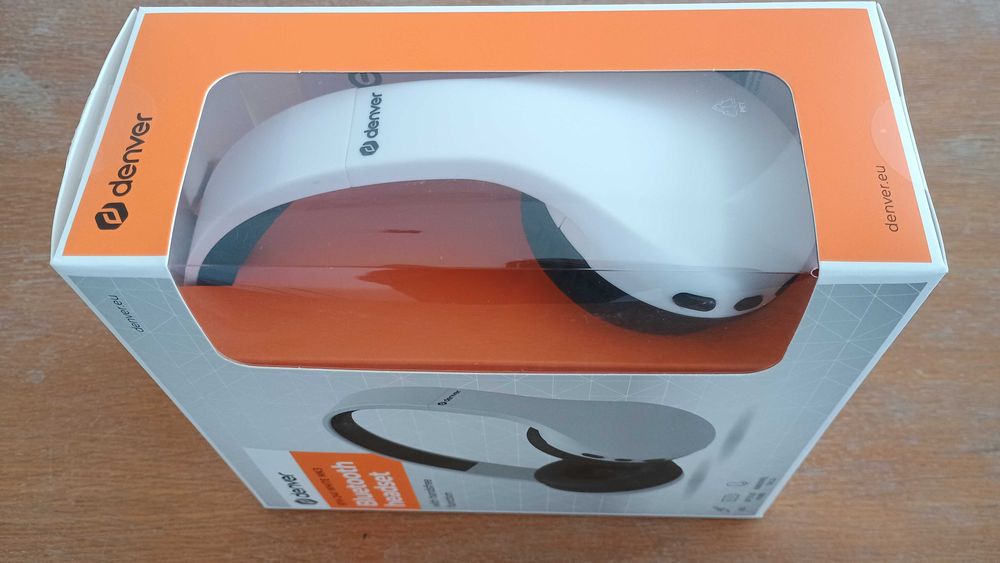 Безжични слушалки бели DENVER BLUETOOTH HEADSET BTH-240 WHITE