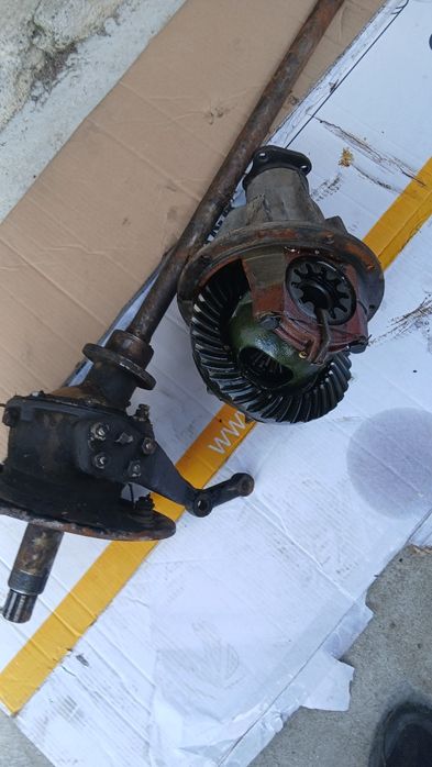 Vând piese Aro și IMS