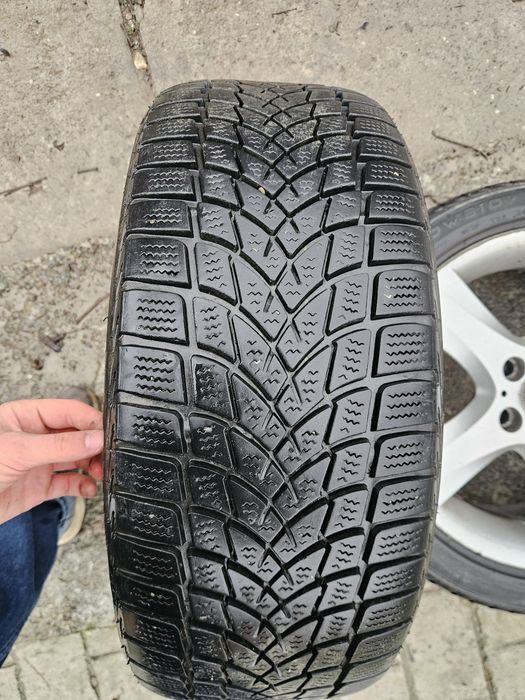 Jante si caucuiucuri iarna BMW 205/50 r17 roti complete